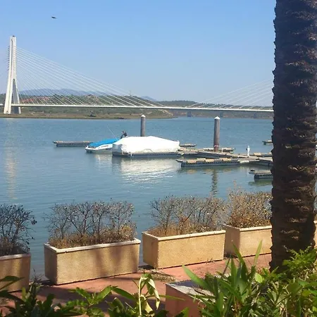 With One Bedroom In Estombar, With Wonderful City View, Pool Access... Διαμέρισμα *